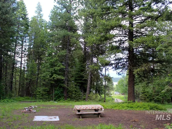 2 James Way, Cascade, ID 83611