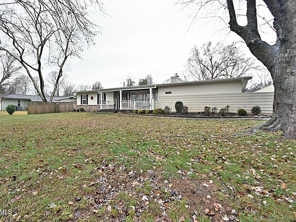 2nd image of 4005 Longwood Dr