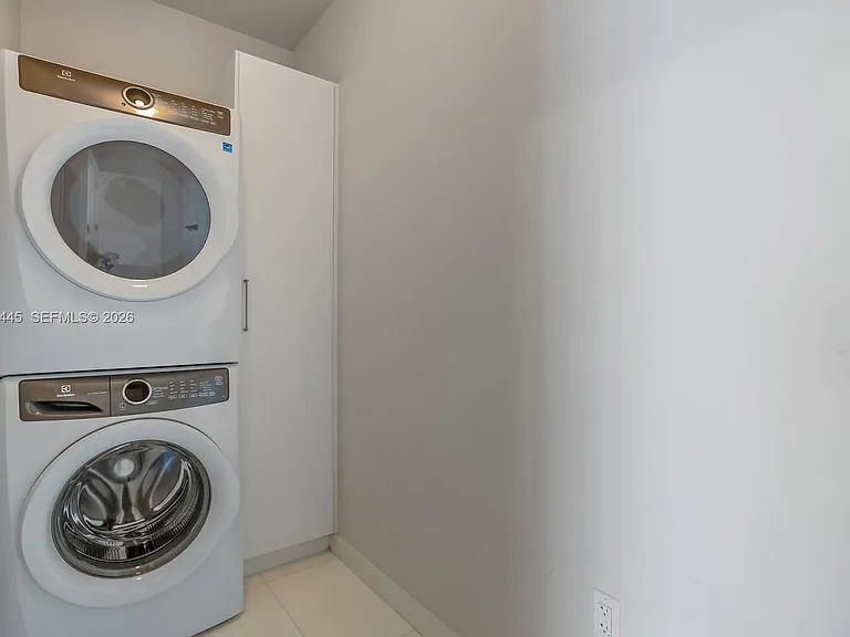 275 Giralda Ave #6C — Photo 36