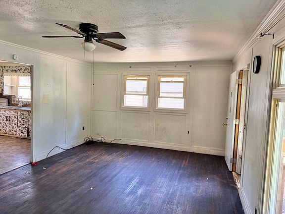 3rd image of 1205 James Ave