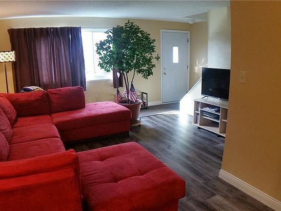 2nd image of 1529 Severn Ln #4F