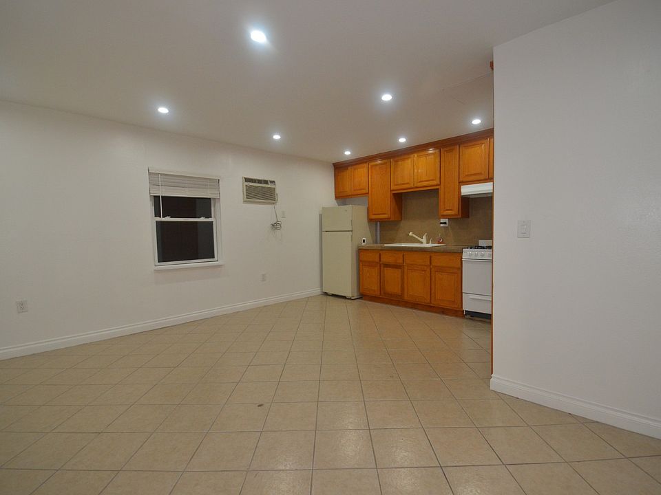 1st image of 19201 Strathern St