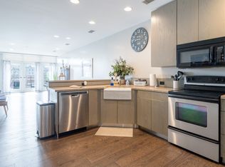 12 Washington Ave #5, Grand Haven, MI 49417