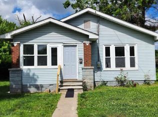 1104 Gent Ave, Johnston City, IL 62951