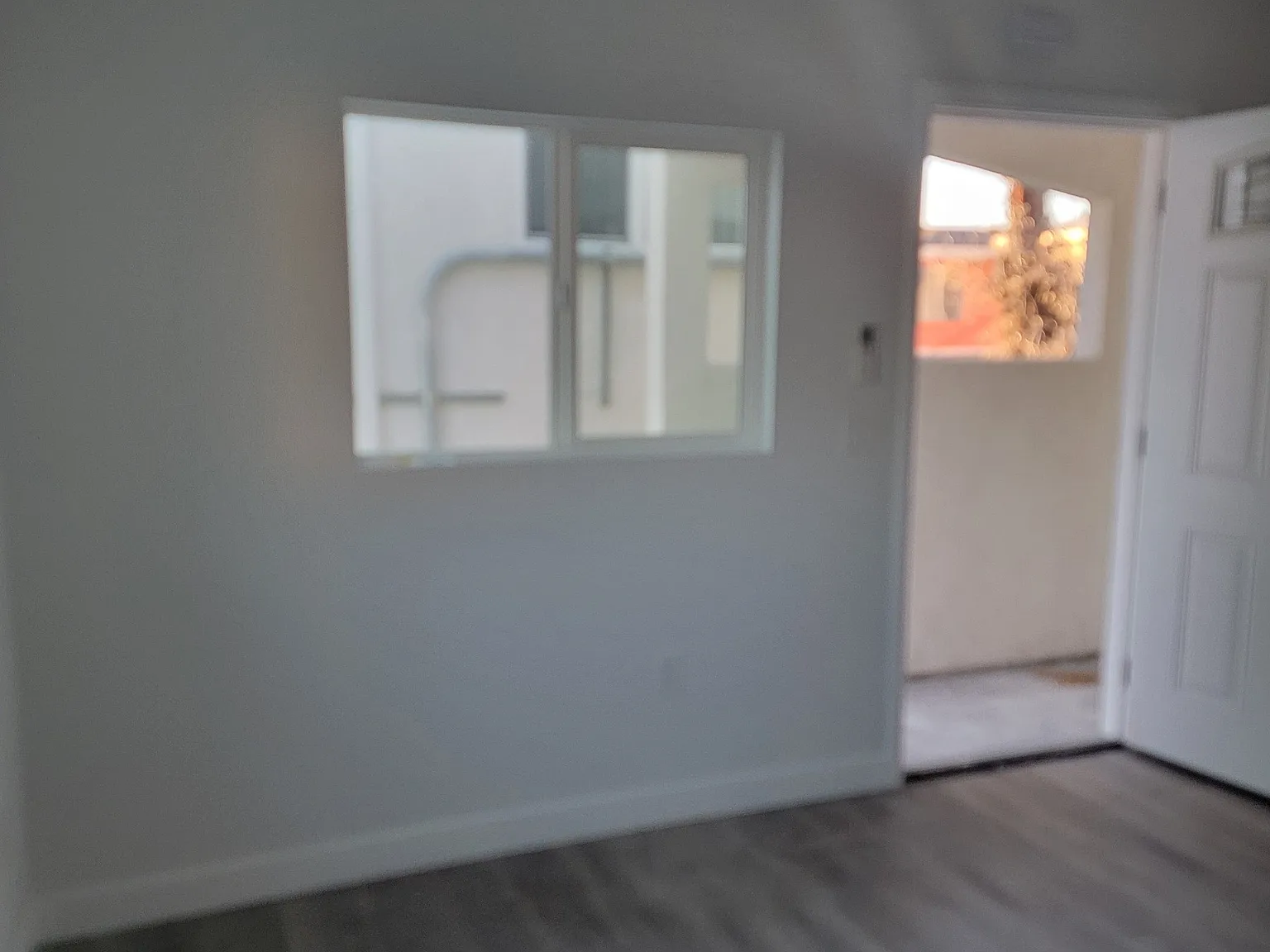 613 W. 83rd St, Los Angeles, California 90044 — Photo 4