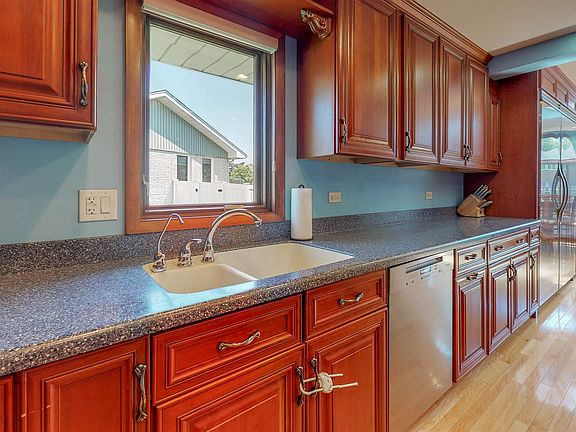 4th image of 14325 Maycliff Dr