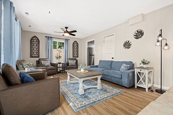 1st image of 36 Park Dr