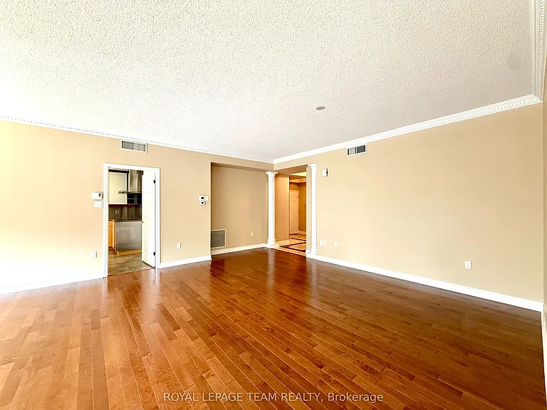 1480 Riverside Dr #205 — Photo 8