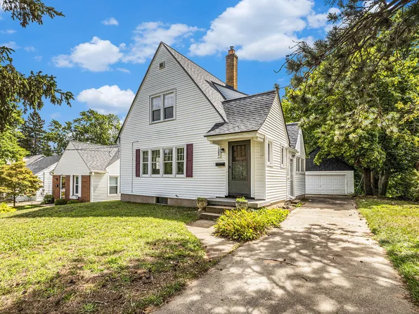 1362 Myrtle St NW, Grand Rapids, MI 49504