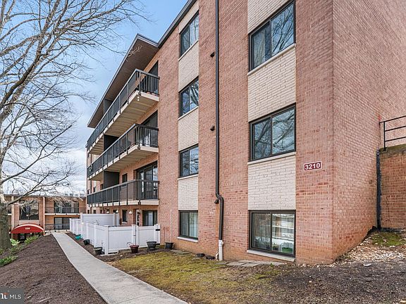 5th image of 3210 S 28th St APT 401