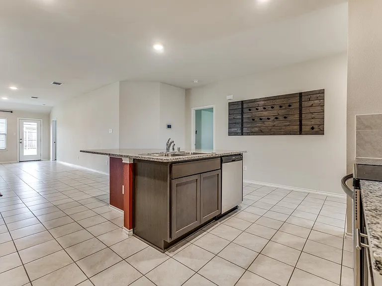 311 Milo Way — Photo 7