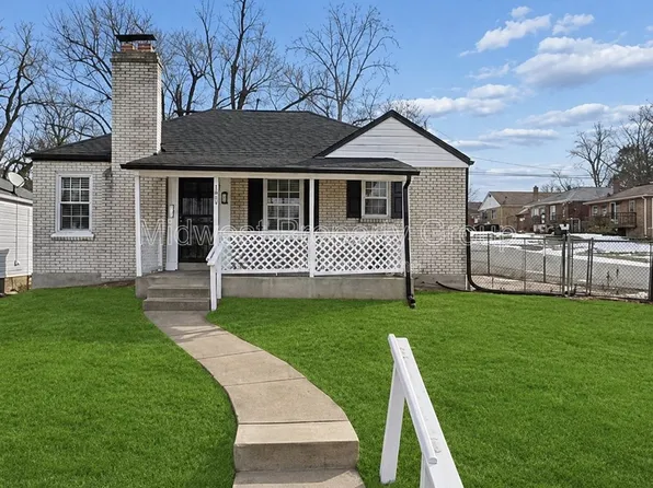 222 Henquin Dr, Saint Louis, MO 63135