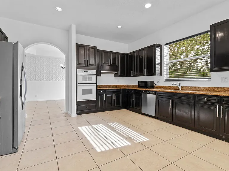 1831 Waldorf Dr — Photo 25