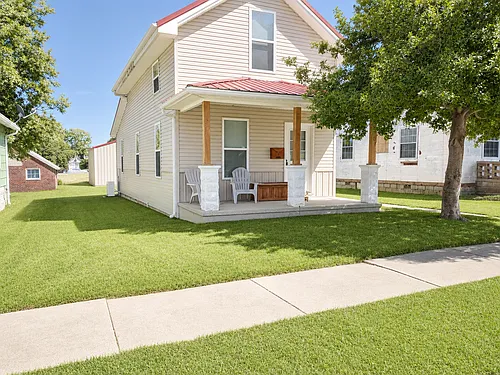 608 13th St Photo 1 608 13th St Photo 1