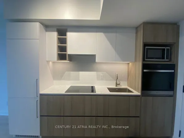 911 Jarvis St #911, Toronto, ON M5B 2B5
