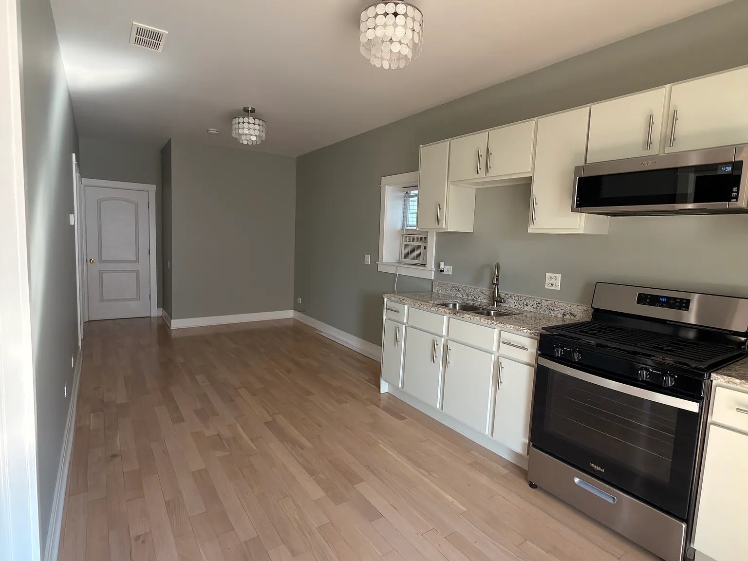 2 bed, $2,100 — Photo 4