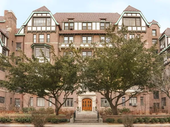 4 Dartmouth Street #24, Forest Hills, NY 11375