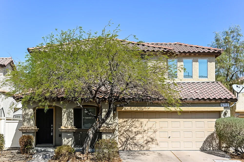 3 bed, 2.5 bath, 1476 sqft, $2,020 — Photo 1