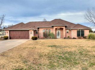 433 Wichita Dr, Lawton, OK 73507
