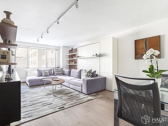 2nd image of 141 Amsterdam Ave #6M