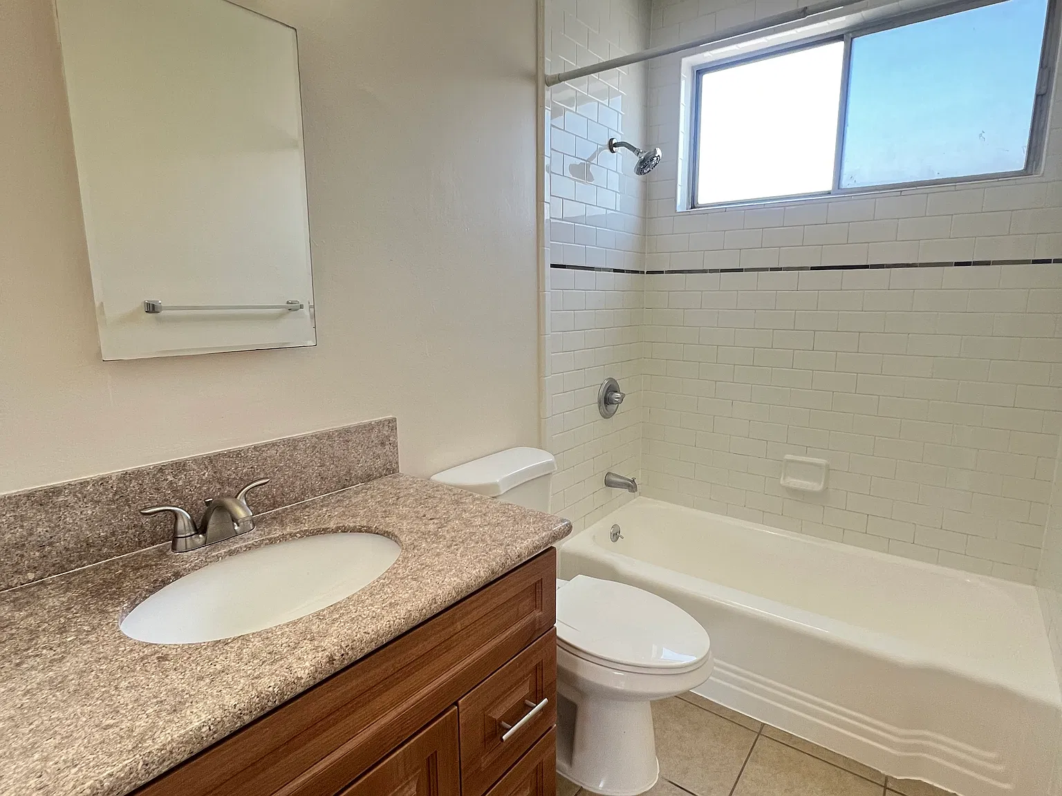 2637 Centinela Ave — Photo 2