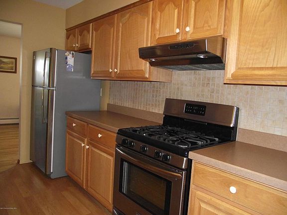 5th image of 2050 Mount Hope Ln