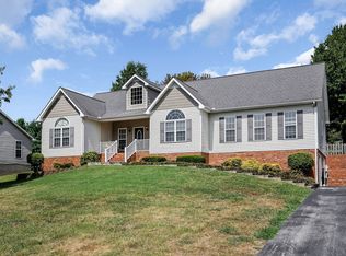 3340 Timber View Ln, Cookeville, TN 38506