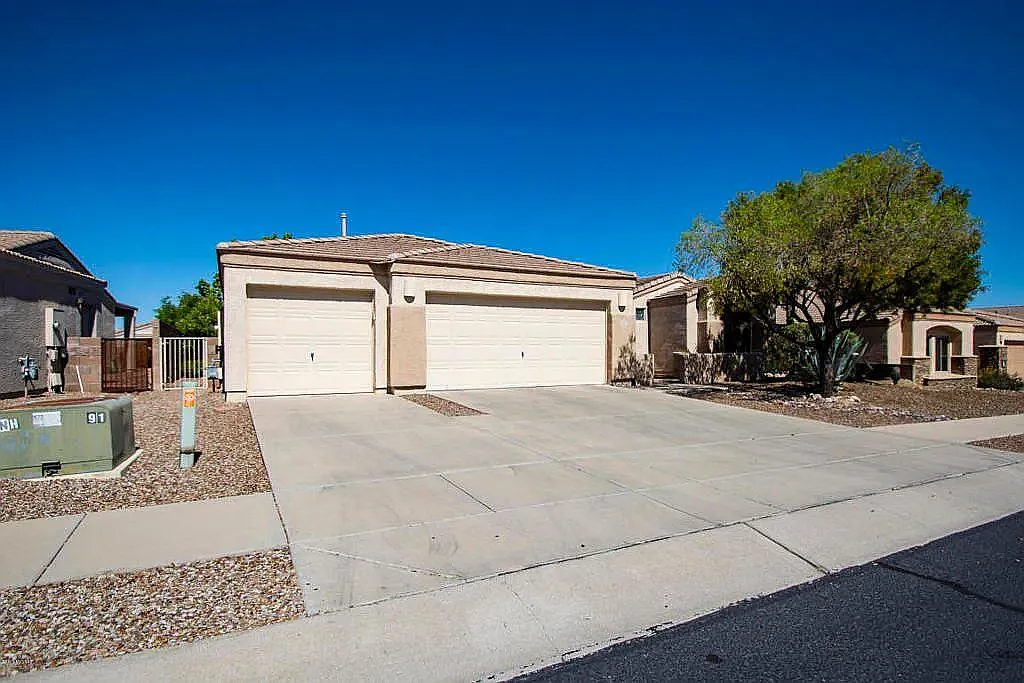 Building Photo - 11557 N Flat Iron Dr