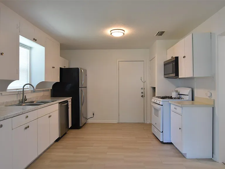 1202 Sunnyside Ave — Photo 6