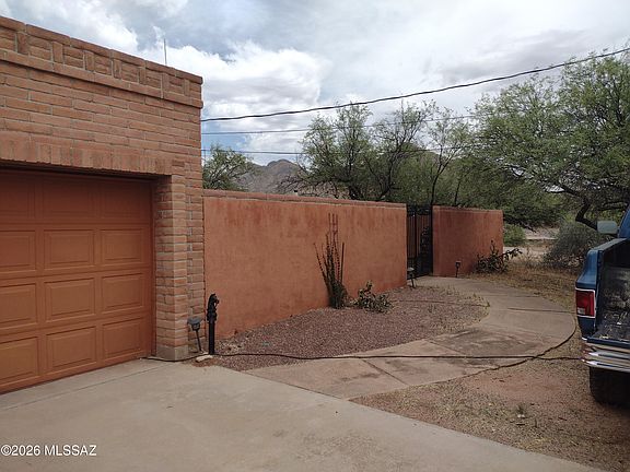3rd image of 438 Rio Rico Dr