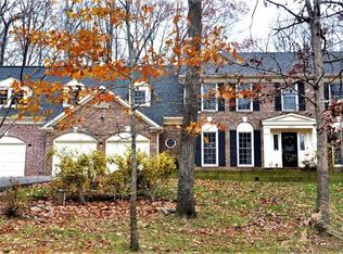 10701 Miller Rd, Oakton, VA 22124