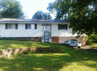305 NW 60th Ter, Kansas City, MO 64118