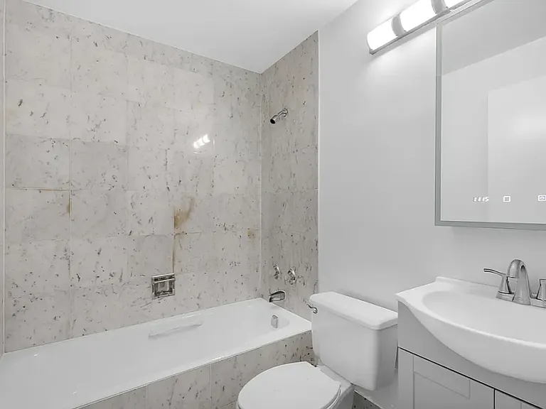 200 Rector Pl #31C — Photo 9