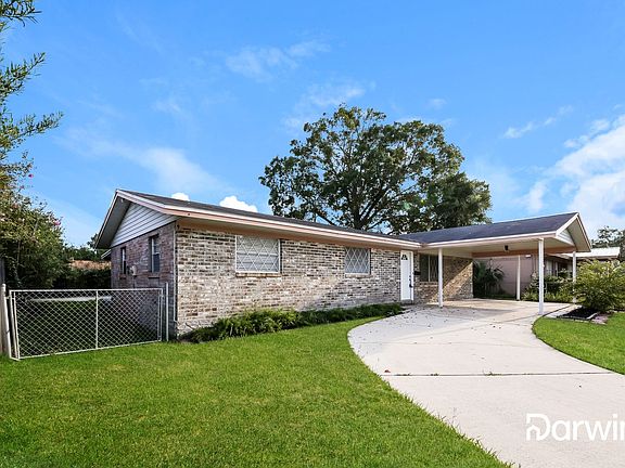 2nd image of 10962 Luana Dr N