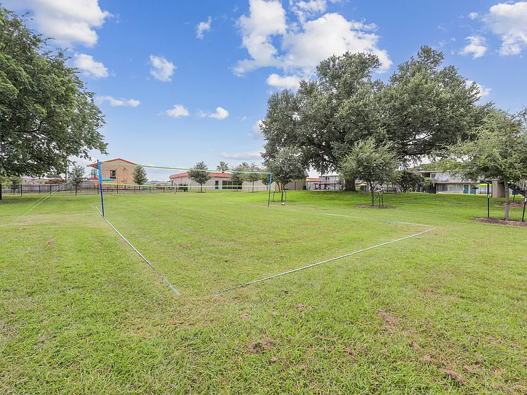 Oaks35 — Photo 17