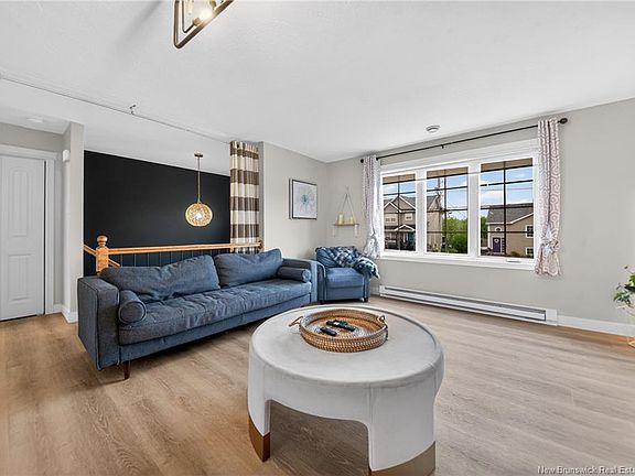 5th image of 209 Penrose St