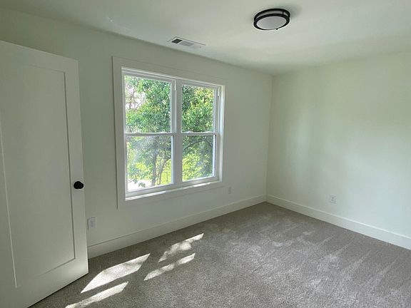 5th image of 2348 Woodcastle Ln SE