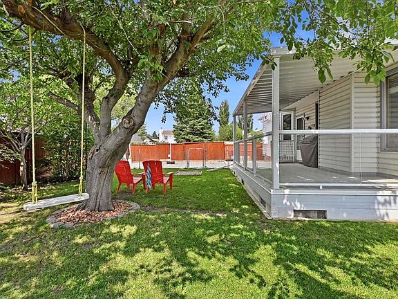 4th image of 206 E Davison Dr