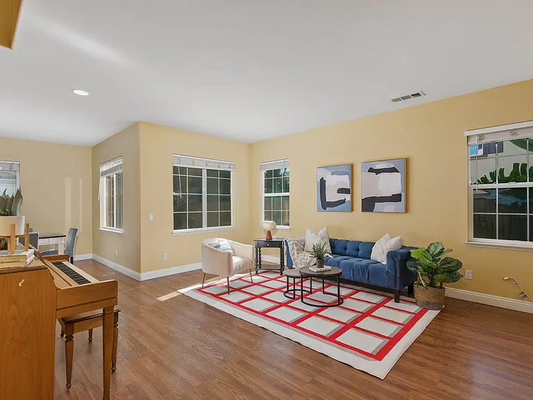 7597 Freestone Ct — Photo 10