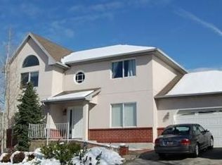 10307 S Edgecliff Dr, Sandy, UT 84092