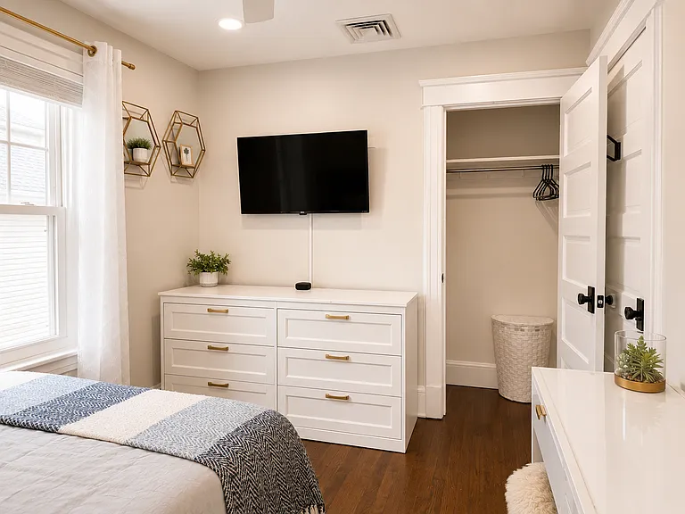 25 E Summit St — Photo 25