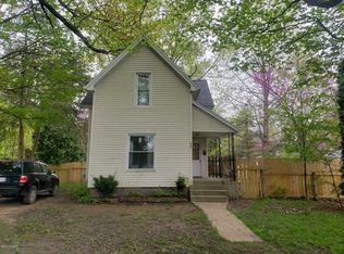 235 E Catherine St, Bellevue, MI 49021