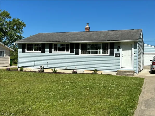 6651 Tupelo Dr, Bedford Heights, OH 44146
