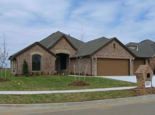 4021 Acoma Drive, Moore, OK 73160