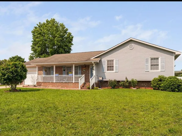 1690 Montrose Dr, Fayetteville, NC 28314