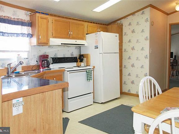 5th image of 37561 Pear Tree Ln