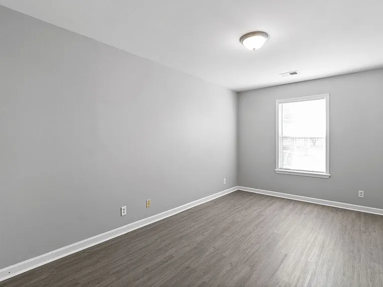 1106 Keith Ave — Photo 12