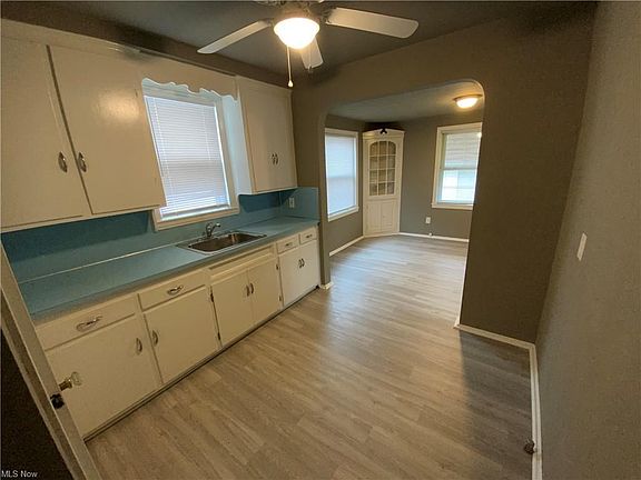 3rd image of 9516 Bohning Dr