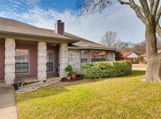 2300 Aquaduct Dr, Bedford, TX 76022