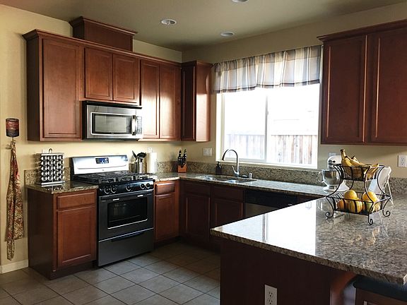 2nd image of 137 Coulter Way